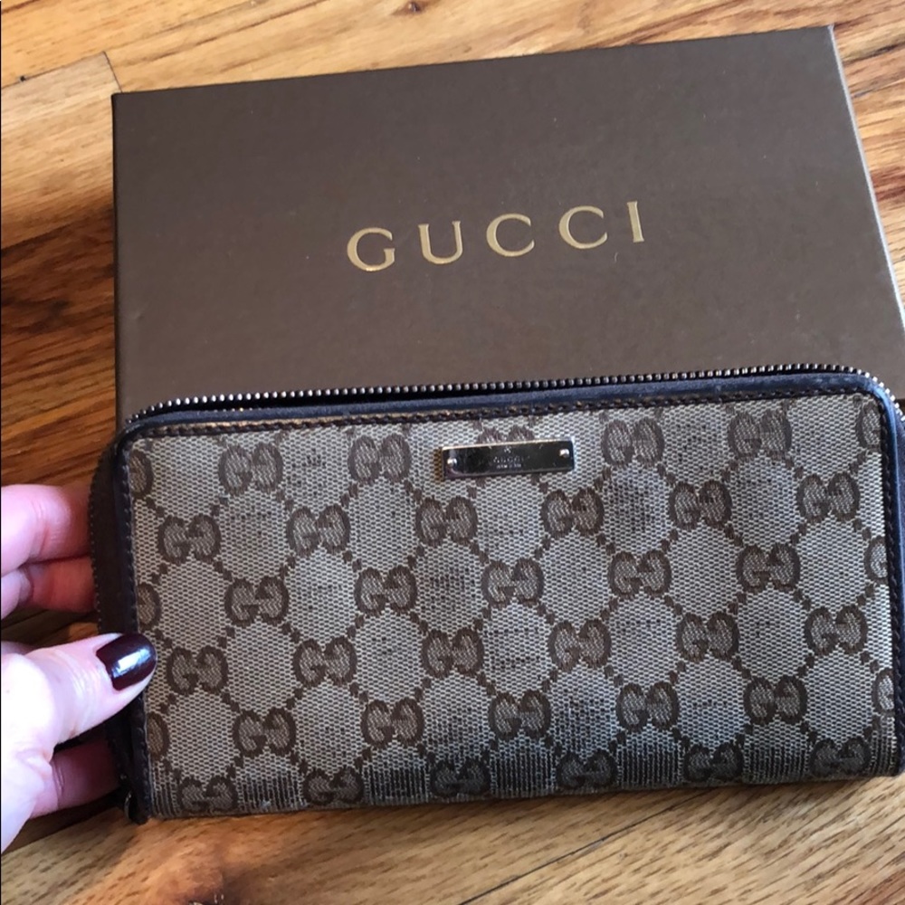 Gucci continental canvas monogram wallet